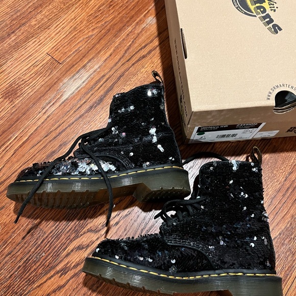 Dr. Martens boots with sequins - Picture 4 of 7
